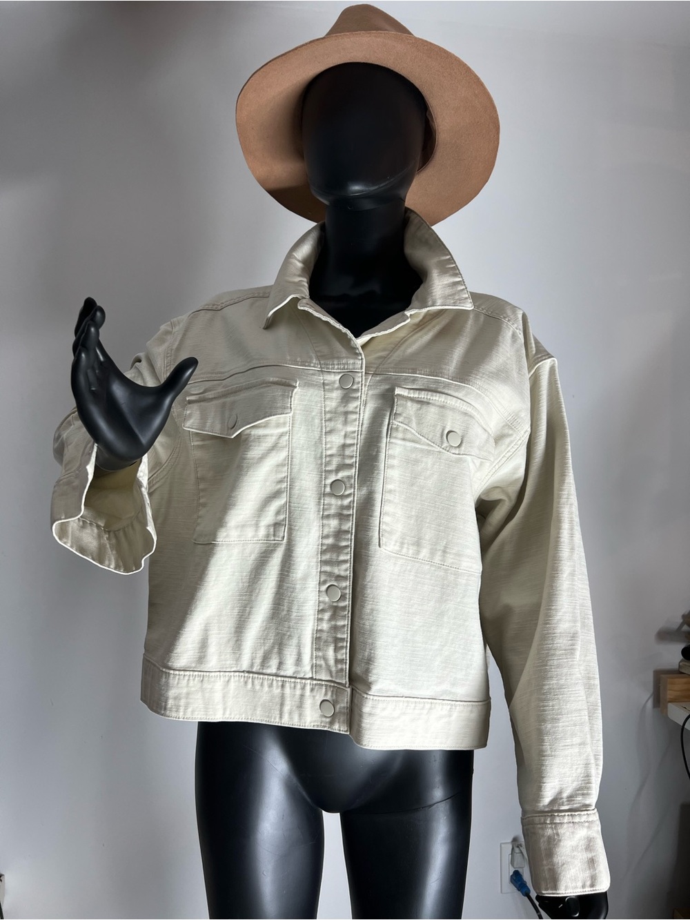 Lucky š Brand Cream Boxy Denim Jacket